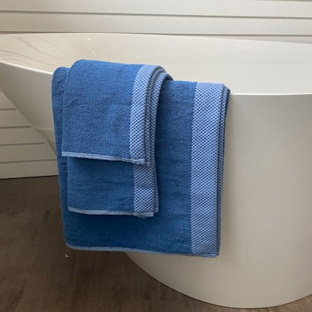 Luxury BAMBOO Towel Set 3Pcs - Dry Off Quick, Stay Fresh, Resistant to Bacteria Bath Towel Sets - Pamper and Extra Gentle to Skin - Indigo