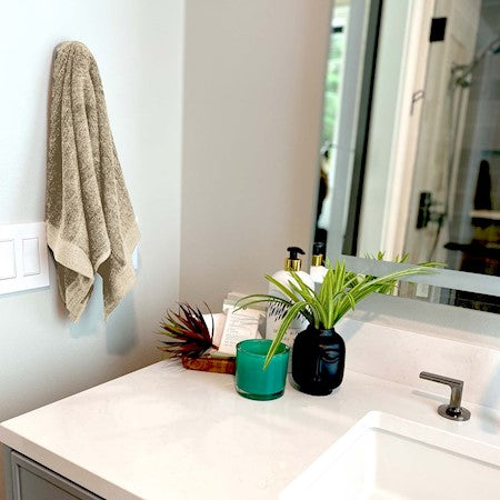 MELANGE Bamboo Hand Towel 2Pack - Feel Fresh & Clean, Resistant to Bacteria - Hypoallergenic Bath Towel Sets - Sand